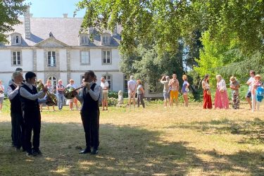 Pique-nique au Chateau de Loyat le 19 Juillet 2026 : Photo de Martine